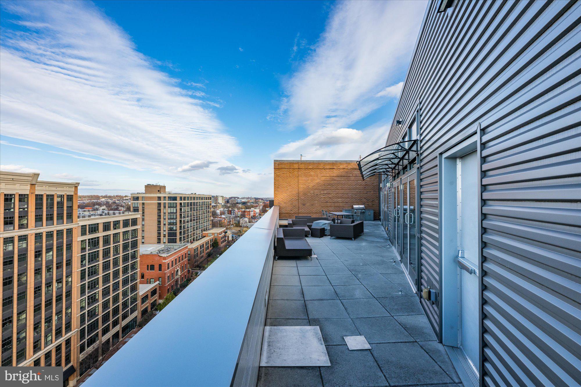 460 New York Avenue Northwest, Unit 504 Washington, DC 20001 - Photo 44 of 62 a view of balcony with workspace