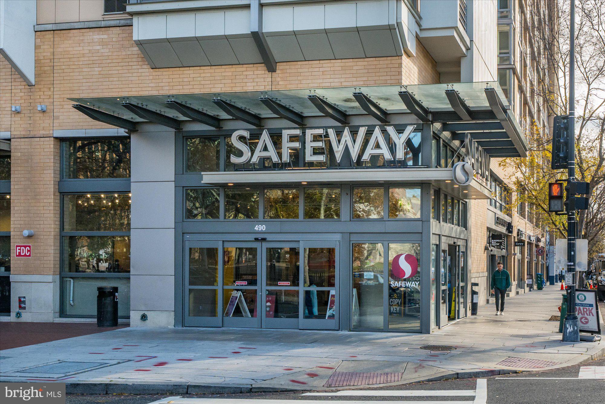 460 New York Avenue Northwest, Unit 504 Washington, DC 20001 - Photo 46 of 62