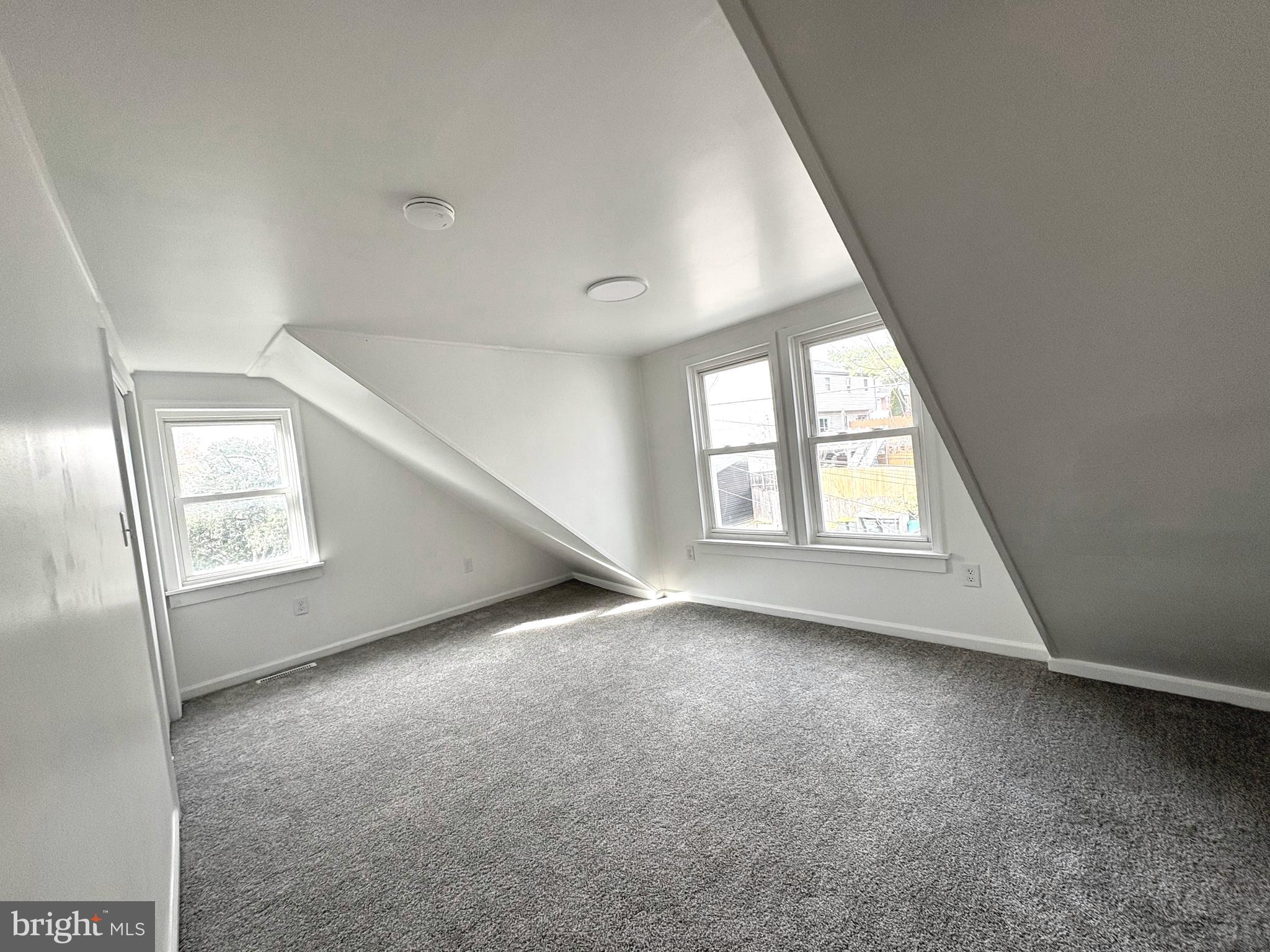 758 Fremont Street Lancaster, PA 17603 - Photo 14 of 20 an empty room with windows