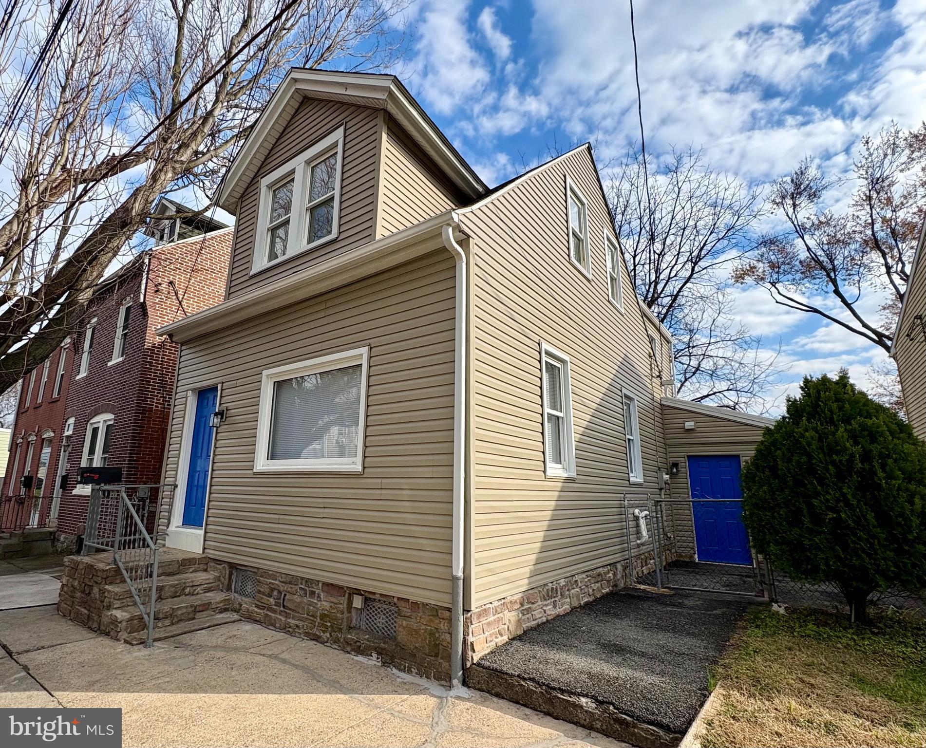 758 Fremont Street Lancaster, PA 17603 - Photo 2 of 20 a view of a house with a yard