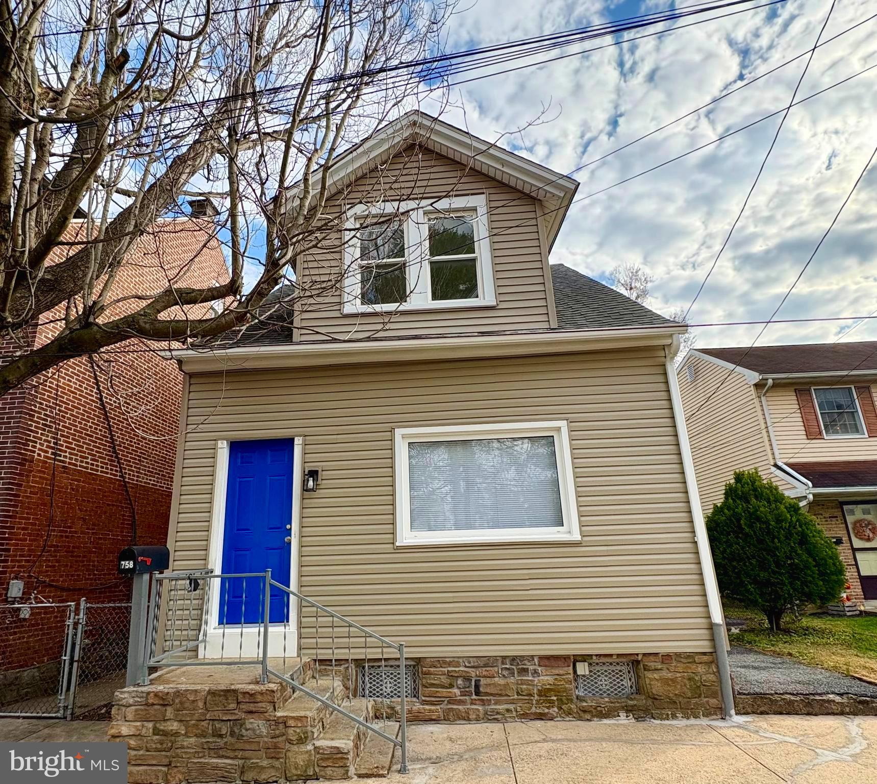 758 Fremont Street Lancaster, PA 17603 - Photo 3 of 20 a front view of a house
