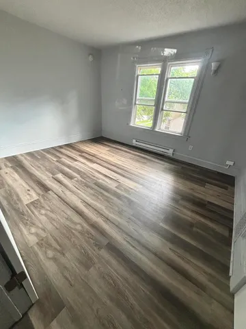 $1,100 | 633 West North Street, Unit 2, Kalamazoo, MI 49007