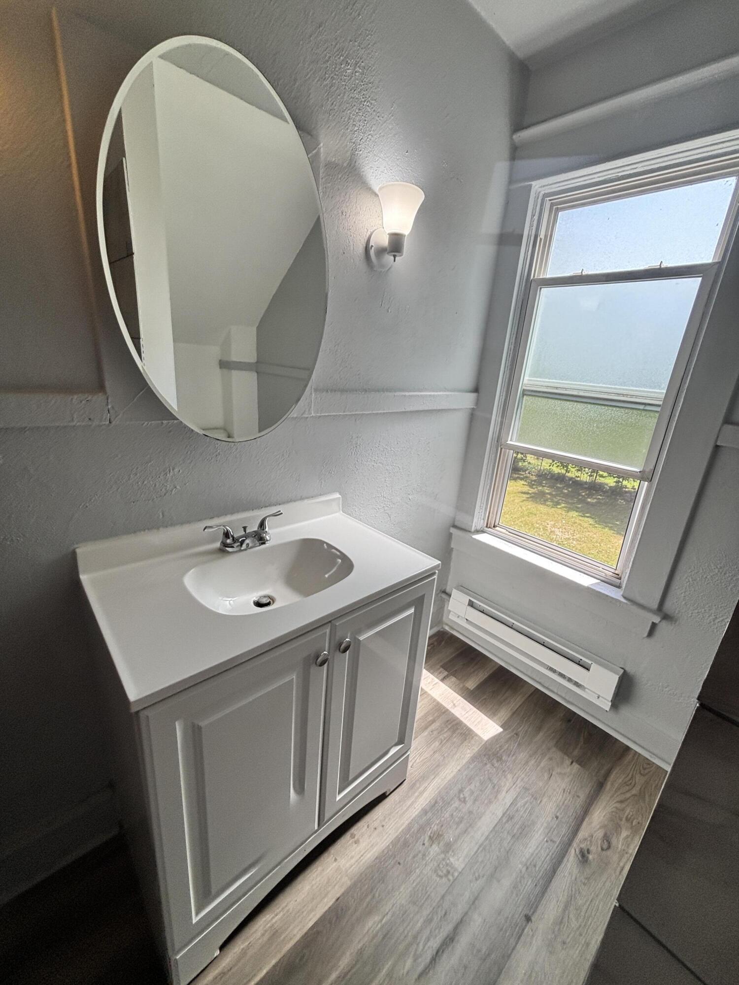 633 West North Street, Unit 2 Kalamazoo, MI 49007 - Photo 7 of 16 IMG_3441