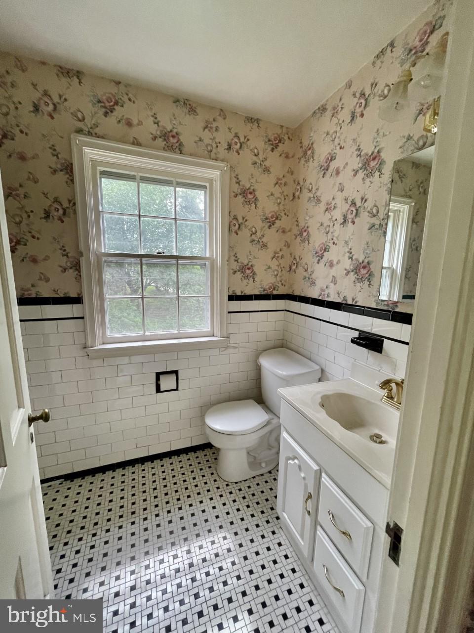 819 Tred Avon Road Baltimore, MD 21212 - Photo 11 of 25 Primary bathroom