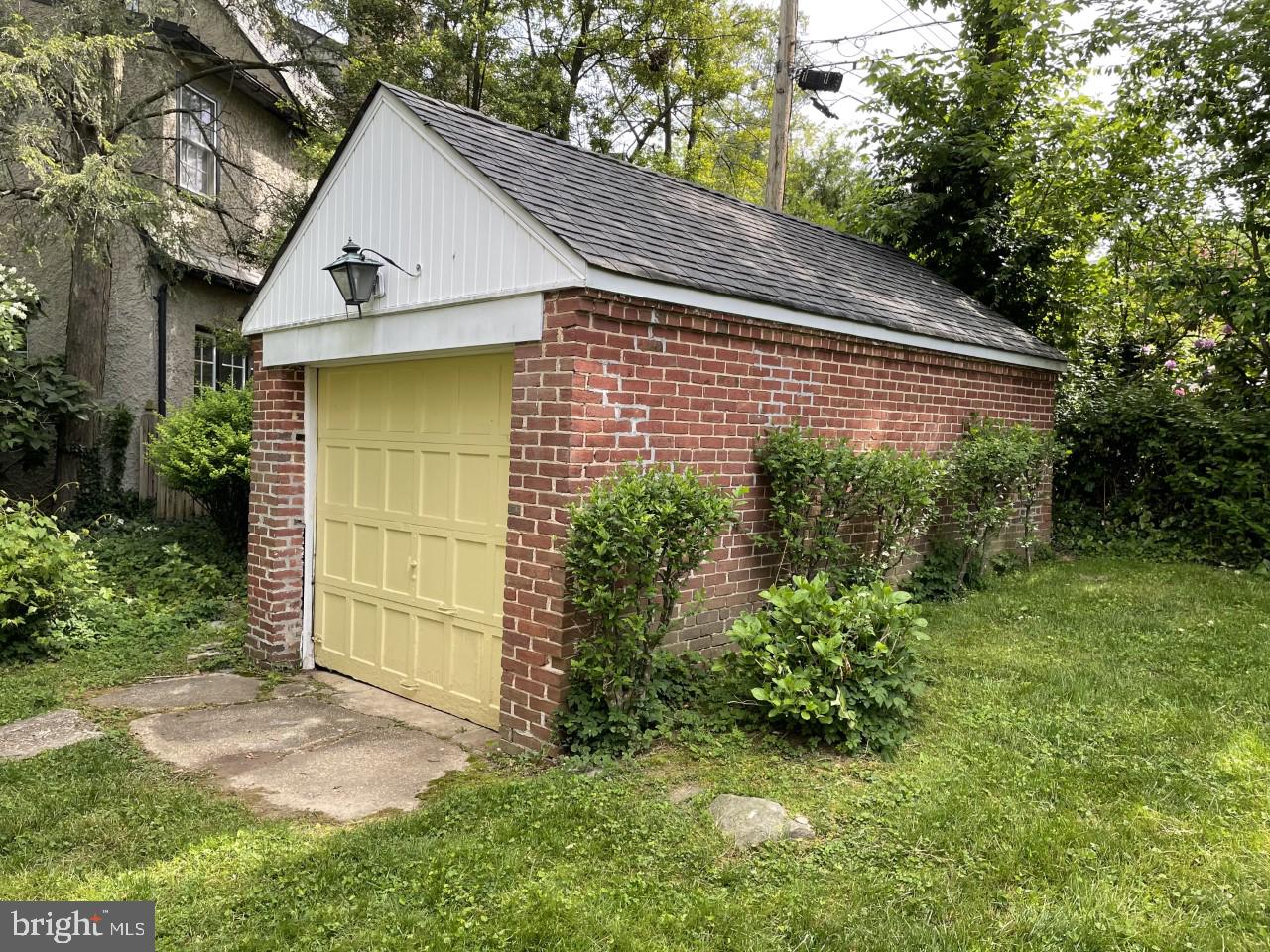 819 Tred Avon Road Baltimore, MD 21212 - Photo 21 of 25 1 car detached brick garage