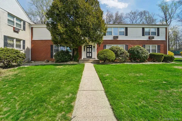 $209,000 | 17 Revere Court, Unit 2413, Suffern, NY 10901