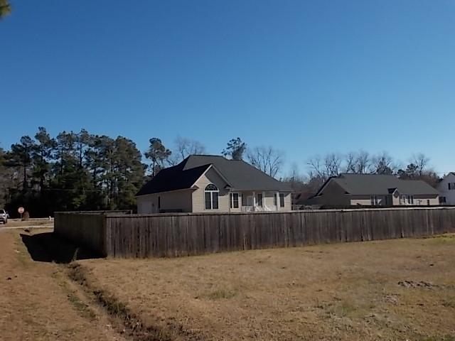 164 Sara Street St. George, SC 29477 - Photo 3 of 16 164 SARA St {Fenced Backyard}