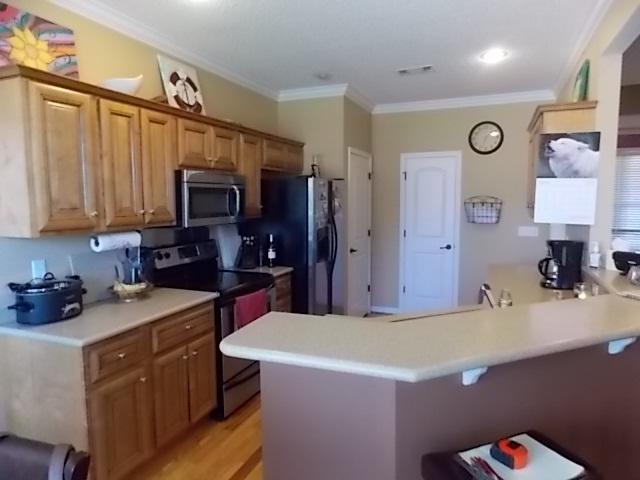 164 Sara Street St. George, SC 29477 - Photo 6 of 16 Kitchen (10'x15') {Stainless appliances}