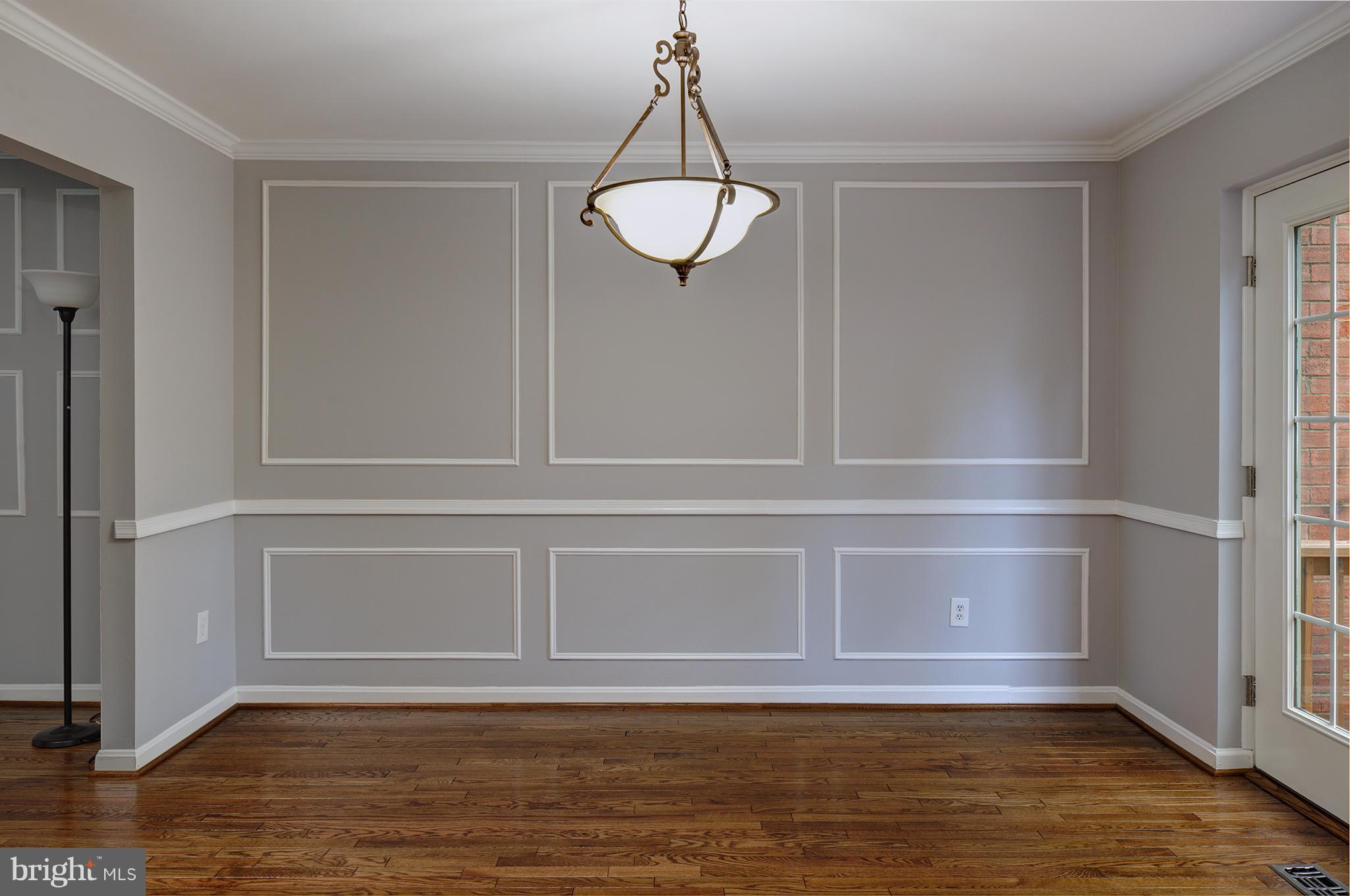 2107 Golf Course Drive Reston, VA 20191 - Photo 4 of 21 LARGE DINING ROOM FOR EASY LIVING OR ENTERTAINING