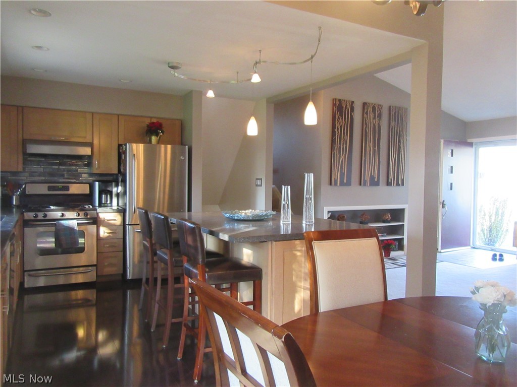 16273 Whitney Road Strongsville, OH 44136 - Photo 8 of 33 Gallery Image 8