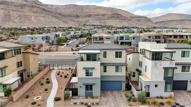 $975,000 | 6289 Redstone Hls Drive, Las Vegas, NV 89148