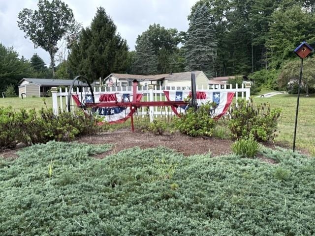 52 Rachael Circle Goffstown, NH 03045 - Photo 2 of 25 Gallery Image 2