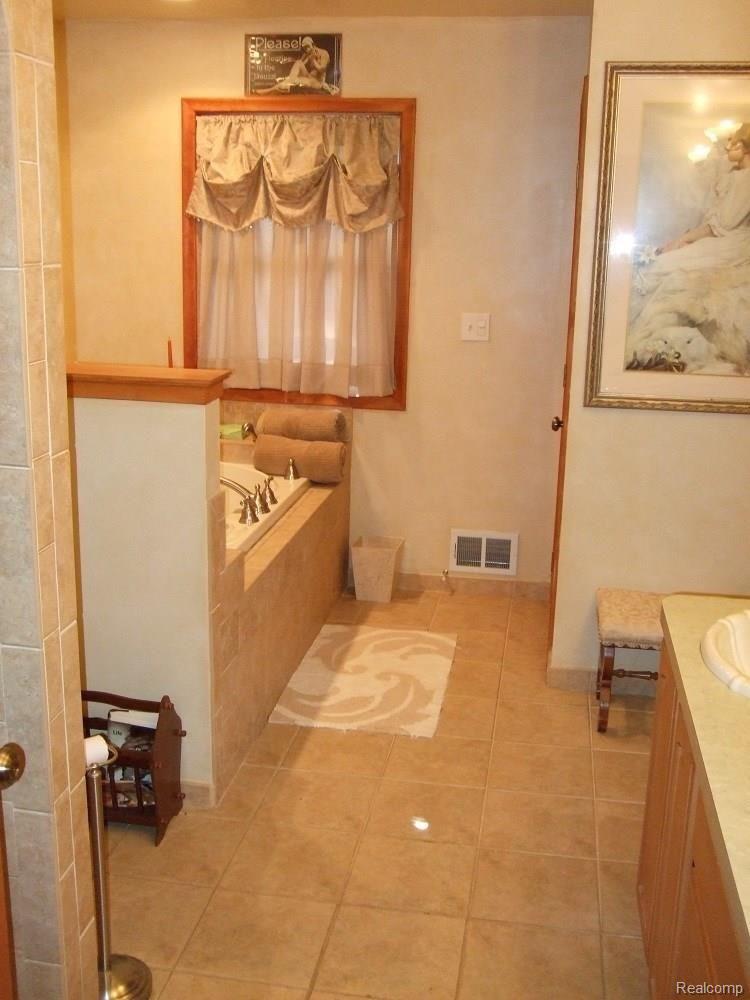 9920 Reeck Road Allen Park, MI 48101 - Photo 28 of 39 VIEW OF MASTER BEDROOM PRIVATE FOUR PIECE BATH!