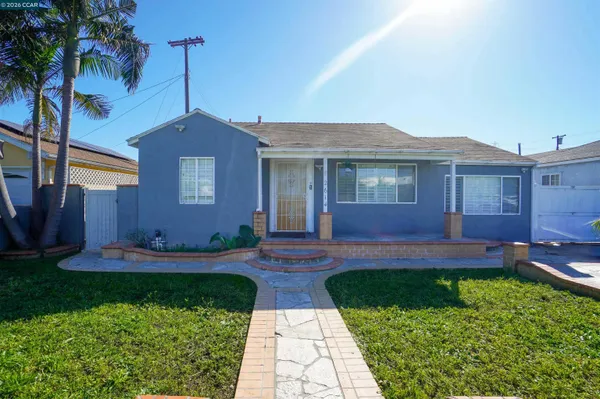 $1,649,000 | 2614 Manhattan Beach Boulevard, Redondo Beach, CA 90278