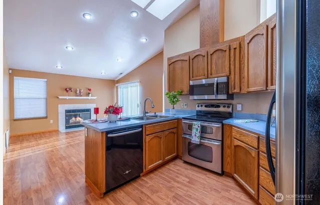 $2,900 | 11209 Southeast 267th Place, Kent, WA 98030