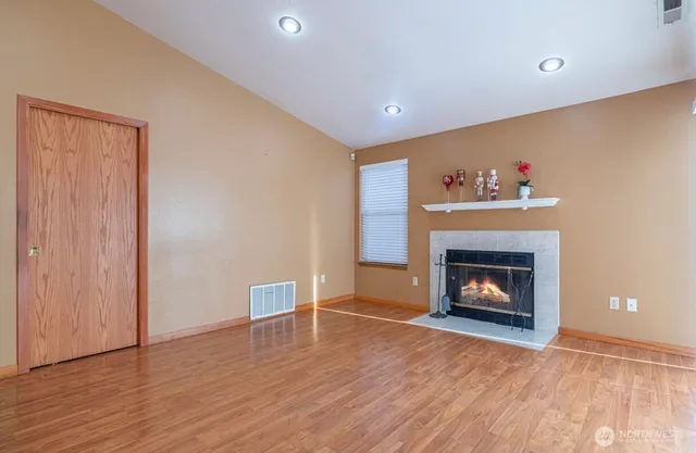 $2,900 | 11209 Southeast 267th Place, Kent, WA 98030