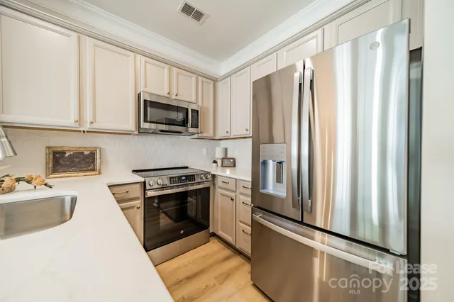 $2,100 | 13107 Arbor Day Court, Charlotte, NC 28269