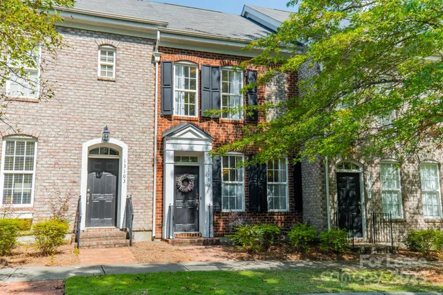 $2,100 | 13107 Arbor Day Court, Charlotte, NC 28269