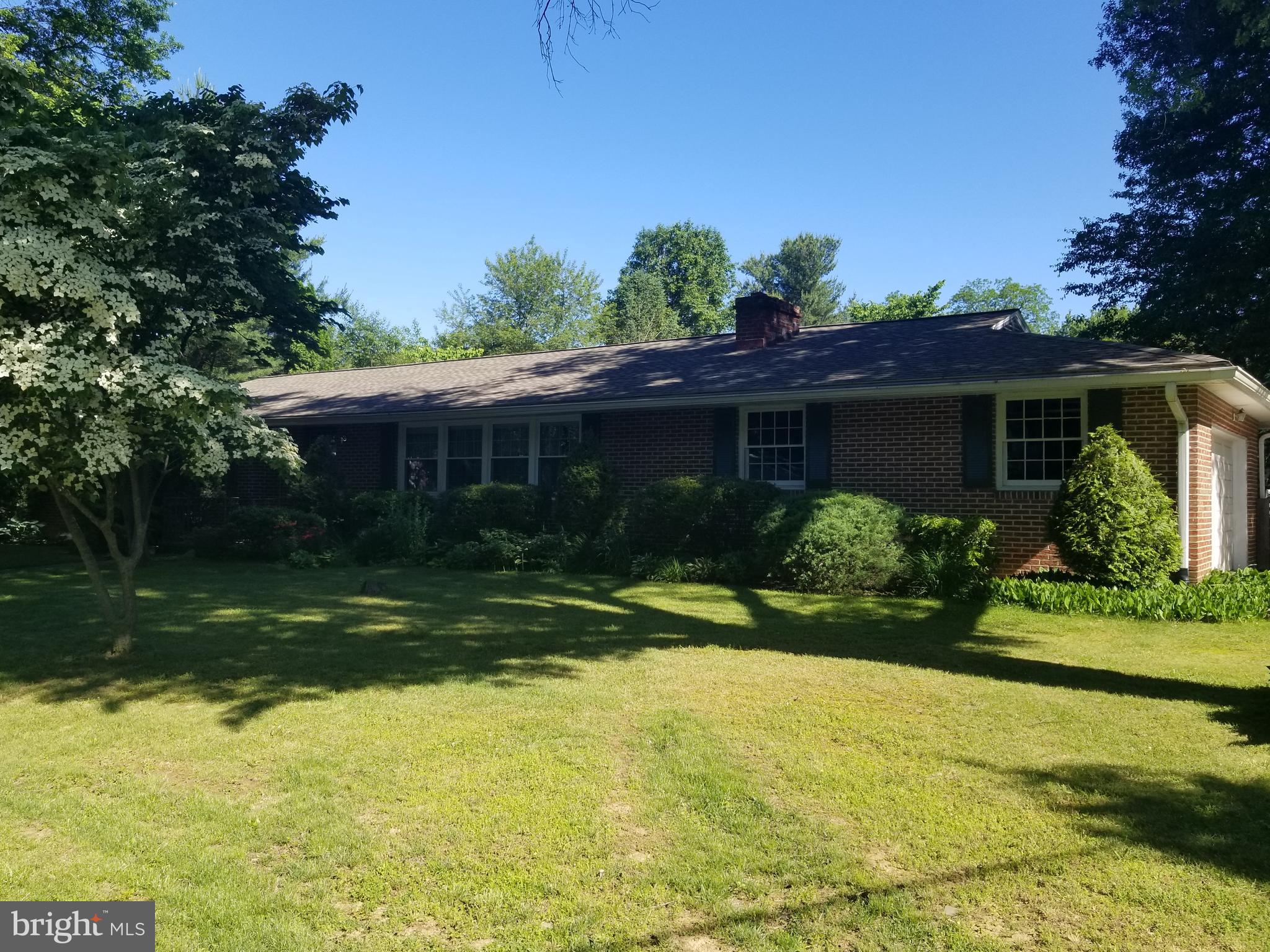 1508 Pelham Road Harrisburg, PA 17110 - Photo 4 of 41 #WelcomeHome #SolidBrickRancher #Pelham