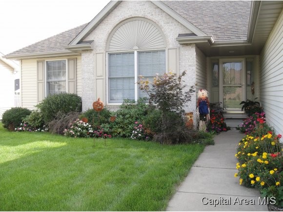 3908 Oakview Drive Springfield, IL 62712 - Photo 1 of 12
