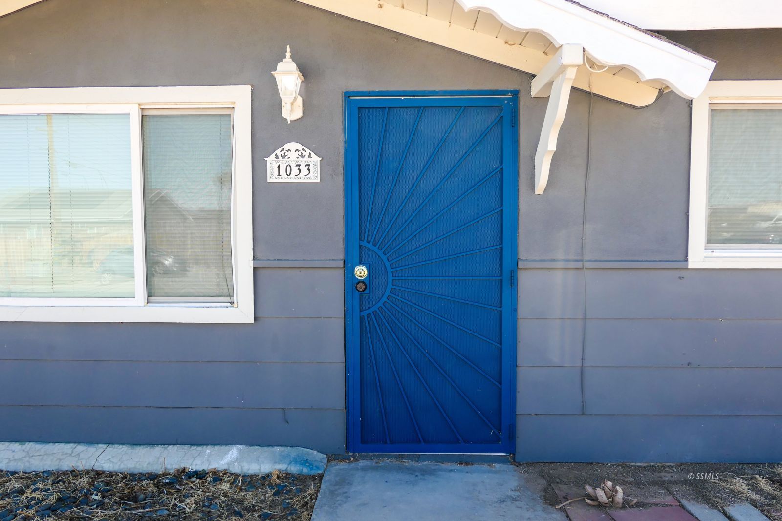 1033 West Bataan Avenue Ridgecrest, CA 93555 - Photo 2 of 43
