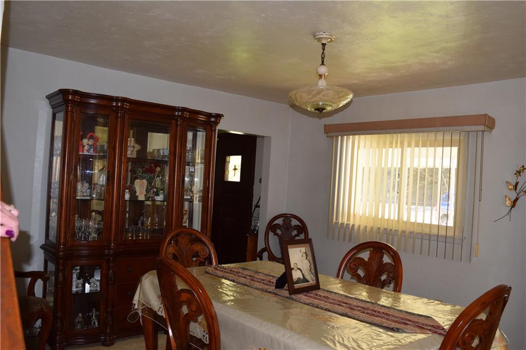 720 Ganges Way Pittsburgh, PA 15207 - Photo 5 of 11 Gallery Image 5