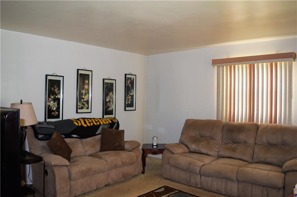720 Ganges Way Pittsburgh, PA 15207 - Photo 6 of 11 Gallery Image 6