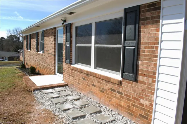 $254,900 | 258 Badgett Avenue, Mount Airy, NC 27030