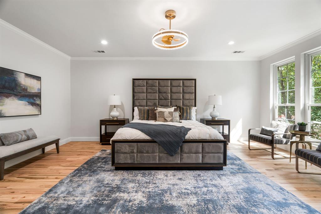 5120 Briar Tree Drive Dallas, TX 75248 - Photo 21 of 40 a living room with furniture