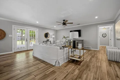 $680,000 | 4405 Westlake Drive, Fort Worth, TX 76109