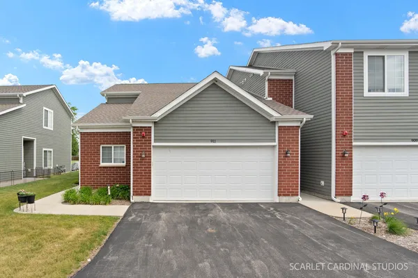 $315,000 | 911 Gillespie Lane, Yorkville, IL 60560