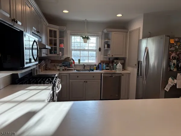 $4,600 | 52 Oakwood Avenue, Livingston, NJ 07039