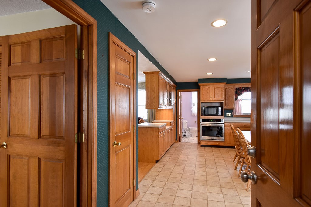 87 Division Street Lincoln, RI 02838 - Photo 18 of 28