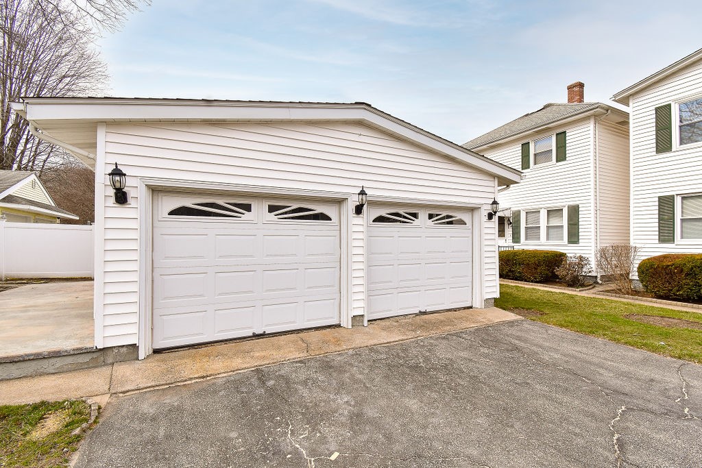 87 Division Street Lincoln, RI 02838 - Photo 7 of 28