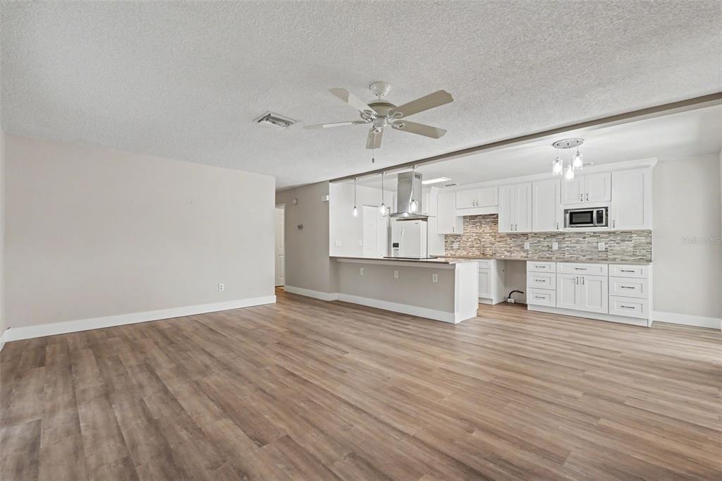 1502 16th Circle Southeast, Unit 28 Largo, FL 33771 - Photo 7 of 48