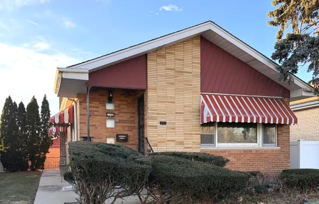 $3,900 | 11706 South Artesian Avenue, Chicago, IL 60655