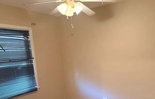 $3,900 | 11706 South Artesian Avenue, Chicago, IL 60655