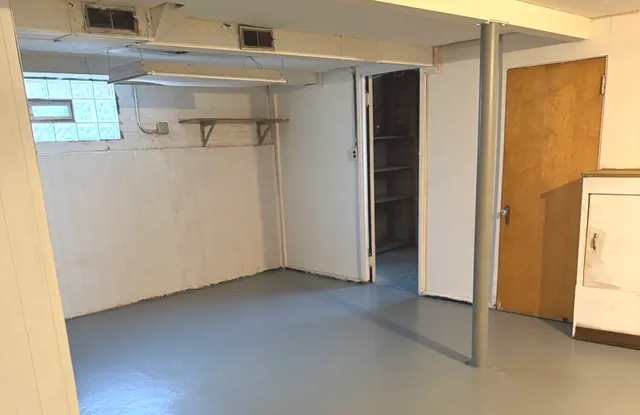 $3,900 | 11706 South Artesian Avenue, Chicago, IL 60655