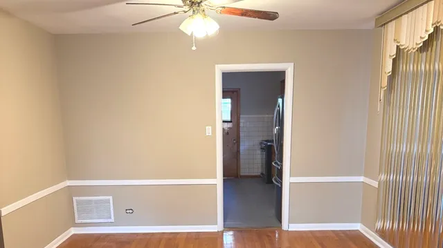 $3,900 | 11706 South Artesian Avenue, Chicago, IL 60655