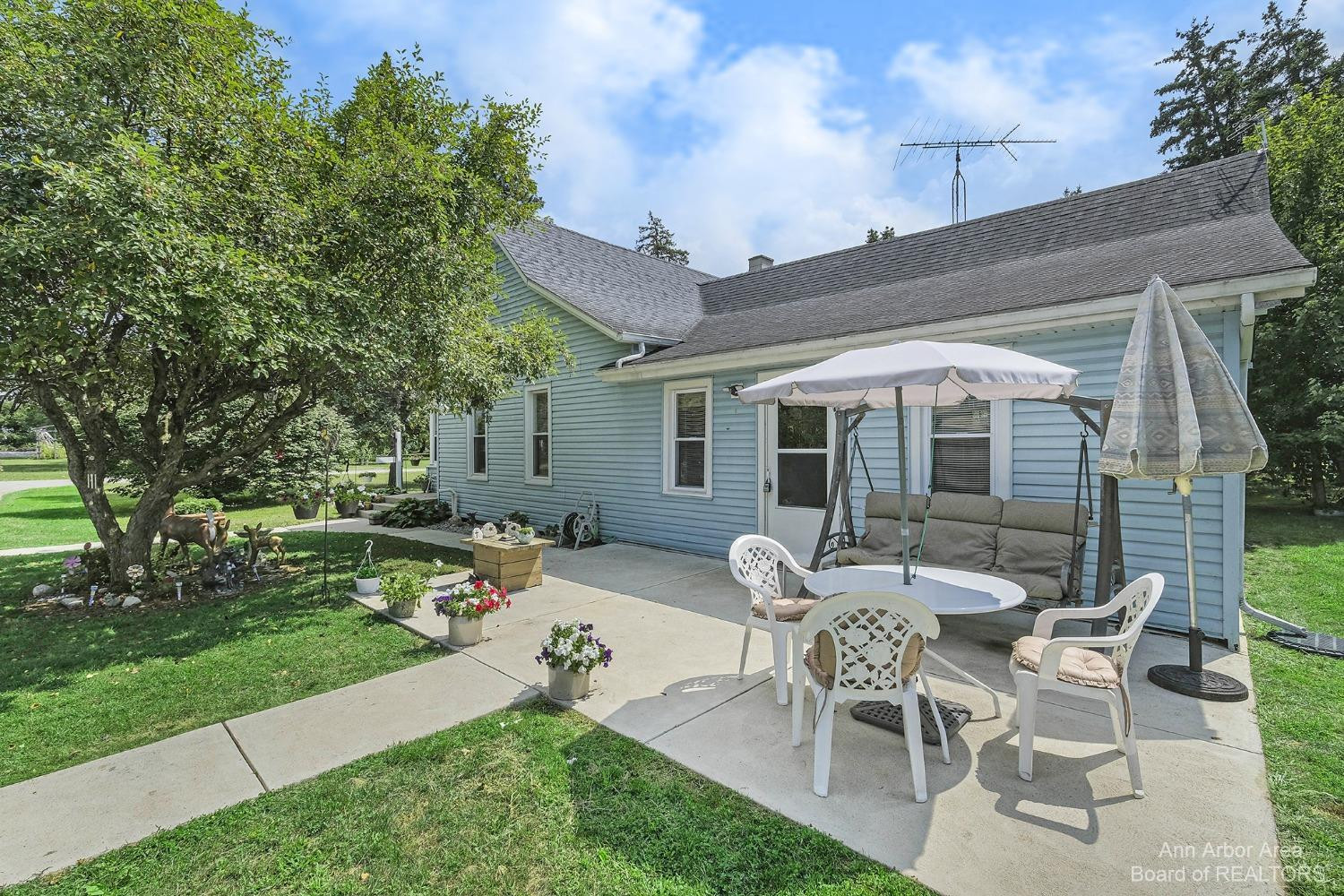 10001 Dundee Azalia Road Maybee, MI 48159 - Photo 4 of 38 Photo 4