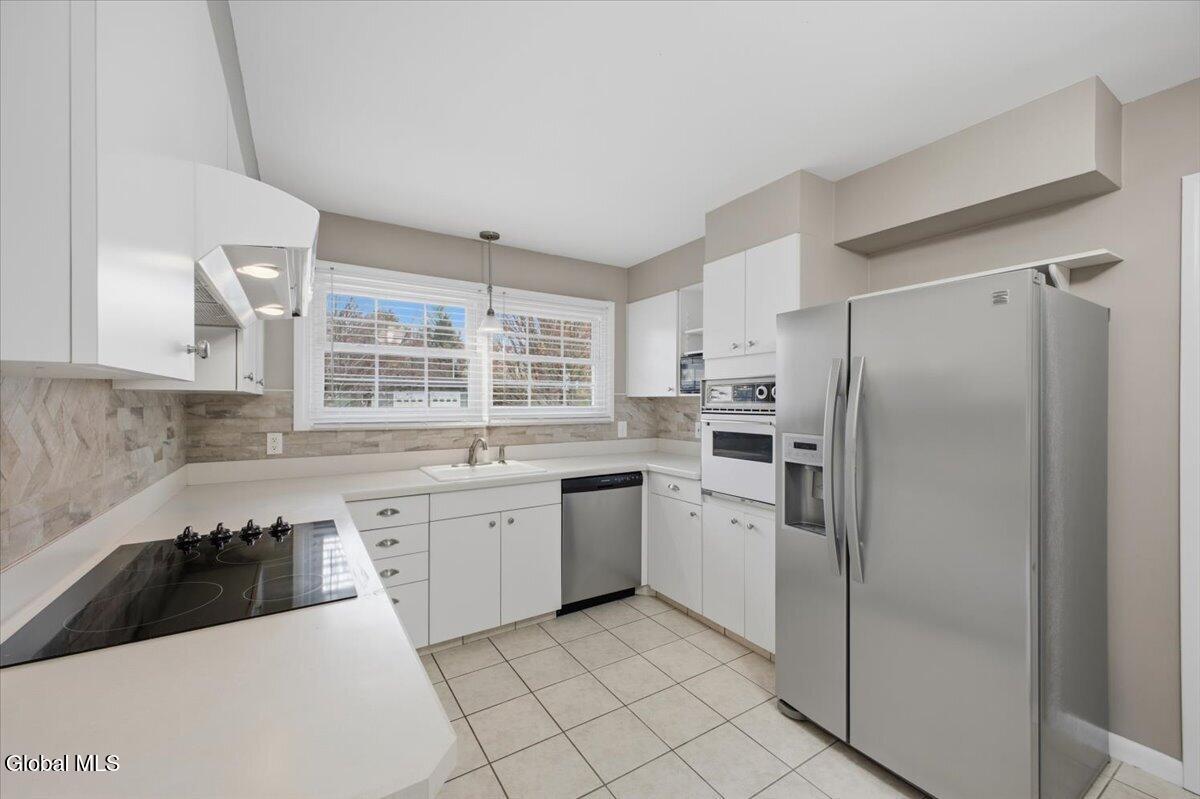 43 Meadowview Road Queensbury, NY 12804 - Photo 20 of 37 Kitchen