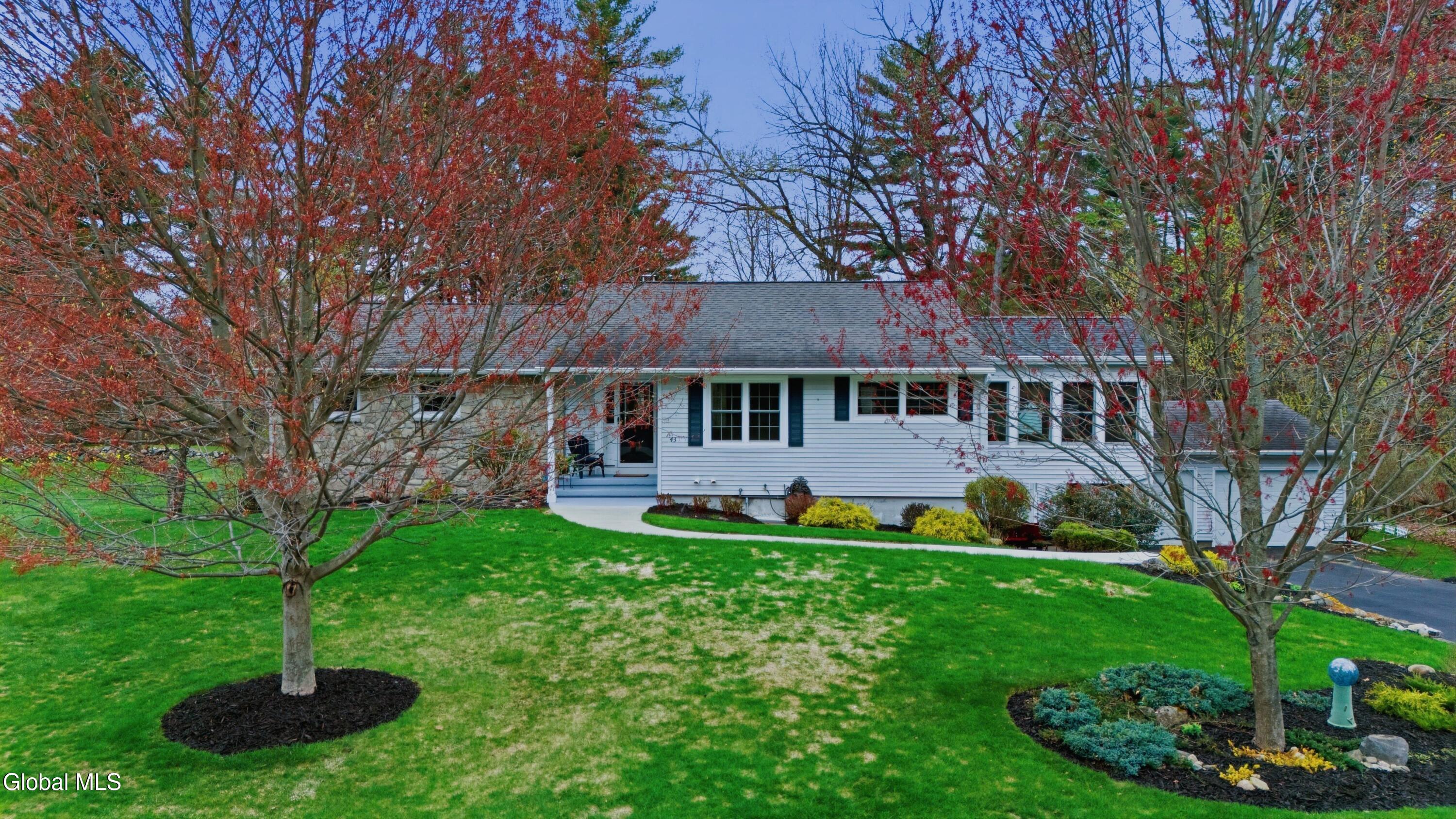 43 Meadowview Road Queensbury, NY 12804 - Photo 2 of 37 pic
