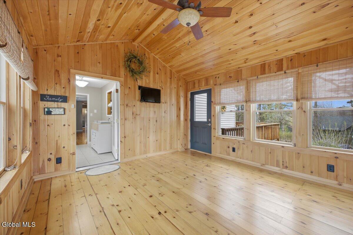 43 Meadowview Road Queensbury, NY 12804 - Photo 23 of 37 Porch
