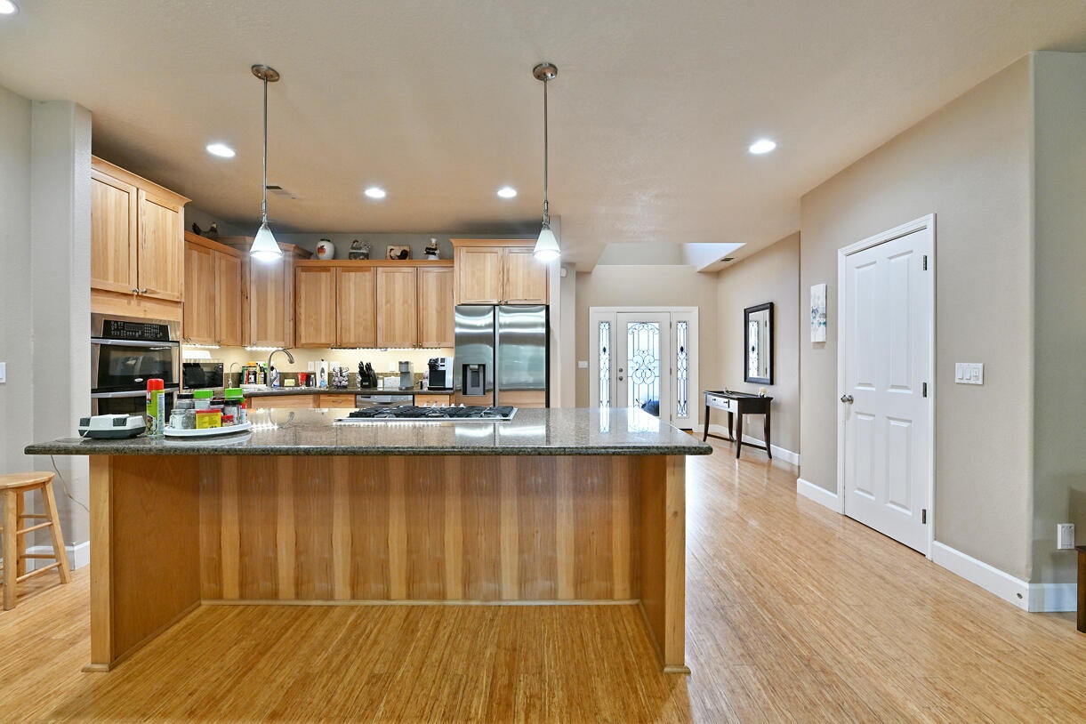 15900 Ramsey Road White City, OR 97503 - Photo 8 of 22 08 Kitchen From Living