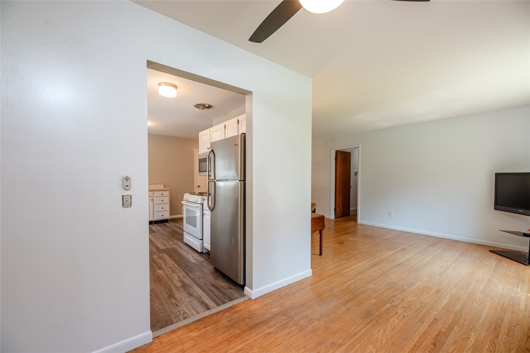 84 Harvest Road Perinton, NY 14450 - Photo 14 of 42