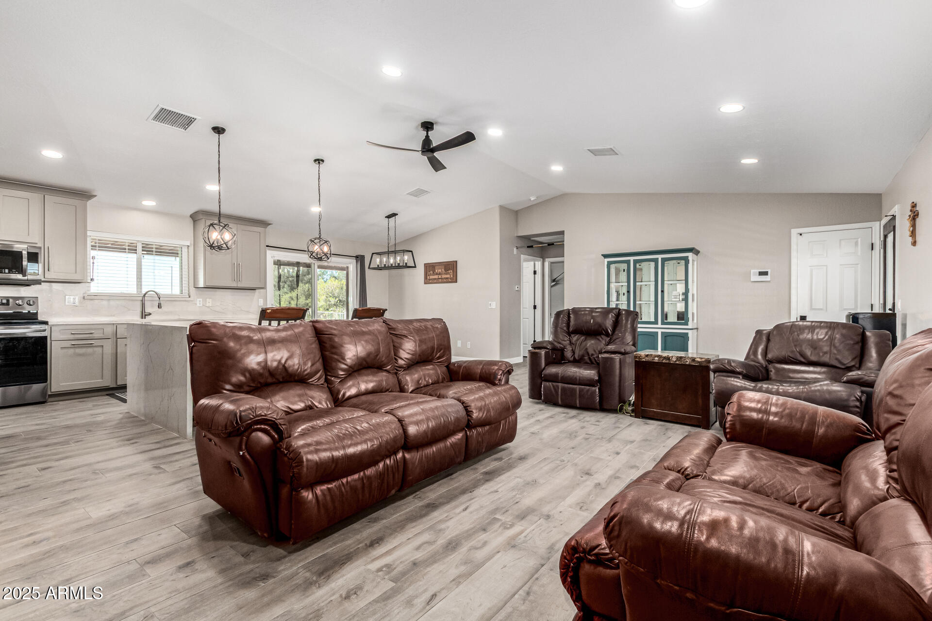 12614 South Gopher Road Buckeye, AZ 85326 - Photo 8 of 48 8 - Gopher