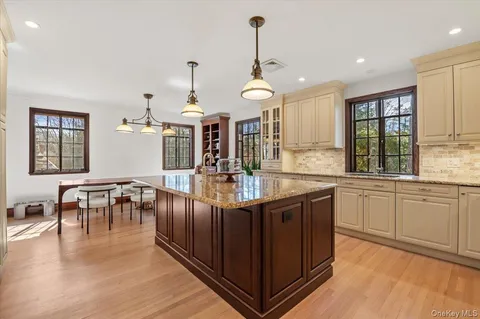 $1,999,000 | 12 Hampton Road, Port Washington, NY 11050