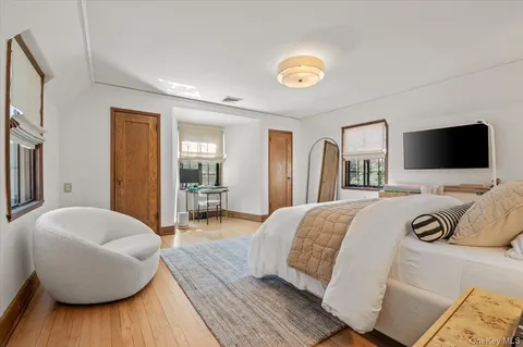 $1,999,000 | 12 Hampton Road, Port Washington, NY 11050