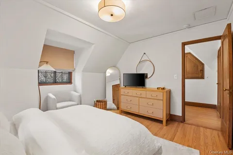 $1,999,000 | 12 Hampton Road, Port Washington, NY 11050