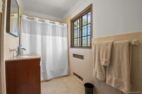 $1,999,000 | 12 Hampton Road, Port Washington, NY 11050